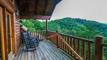 House, Multiple Beds (Splash N Around) | Terrace/patio