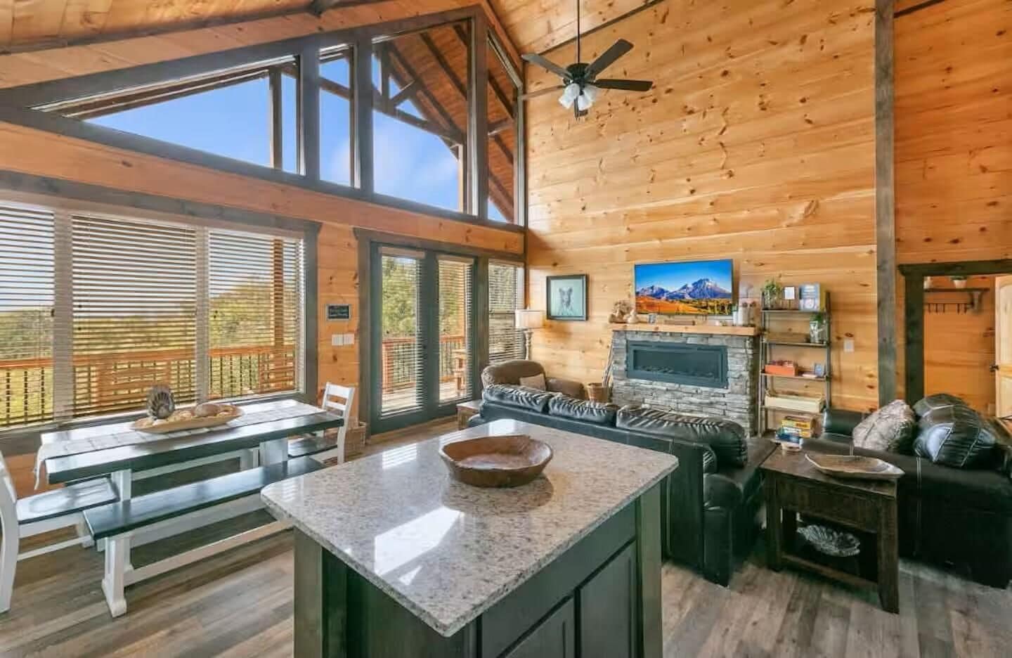 House, Multiple Beds (Picadilly Perch) | Living area