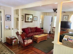 Unclassified image, 5 of 13, button - Closest Rental to Dreams Park — Sleeps 15, 8BR/6BA (Milford)