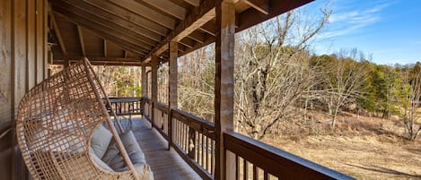 Casa, varias camas (Mountain Grace Lake Retreat) | Terraza o patio