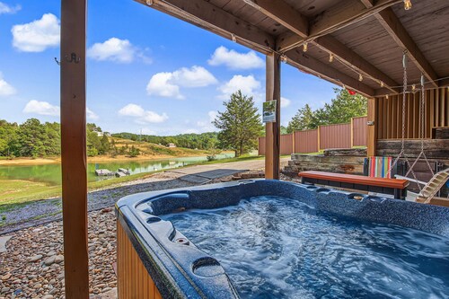Mountain Grace Lake Retreat