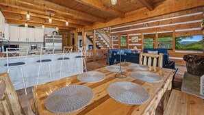Dining - Mountain Grace Lake Retreat (Sevierville)