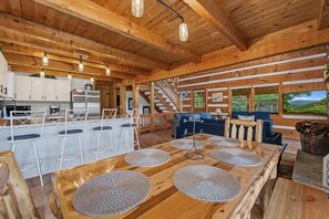 House, Multiple Beds (Mountain Grace Lake Retreat) | Dining - Mountain Grace Lake Retreat (Sevierville)