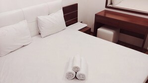 Gambar tidak terklasifikasi, 3 dari 9, tombol
