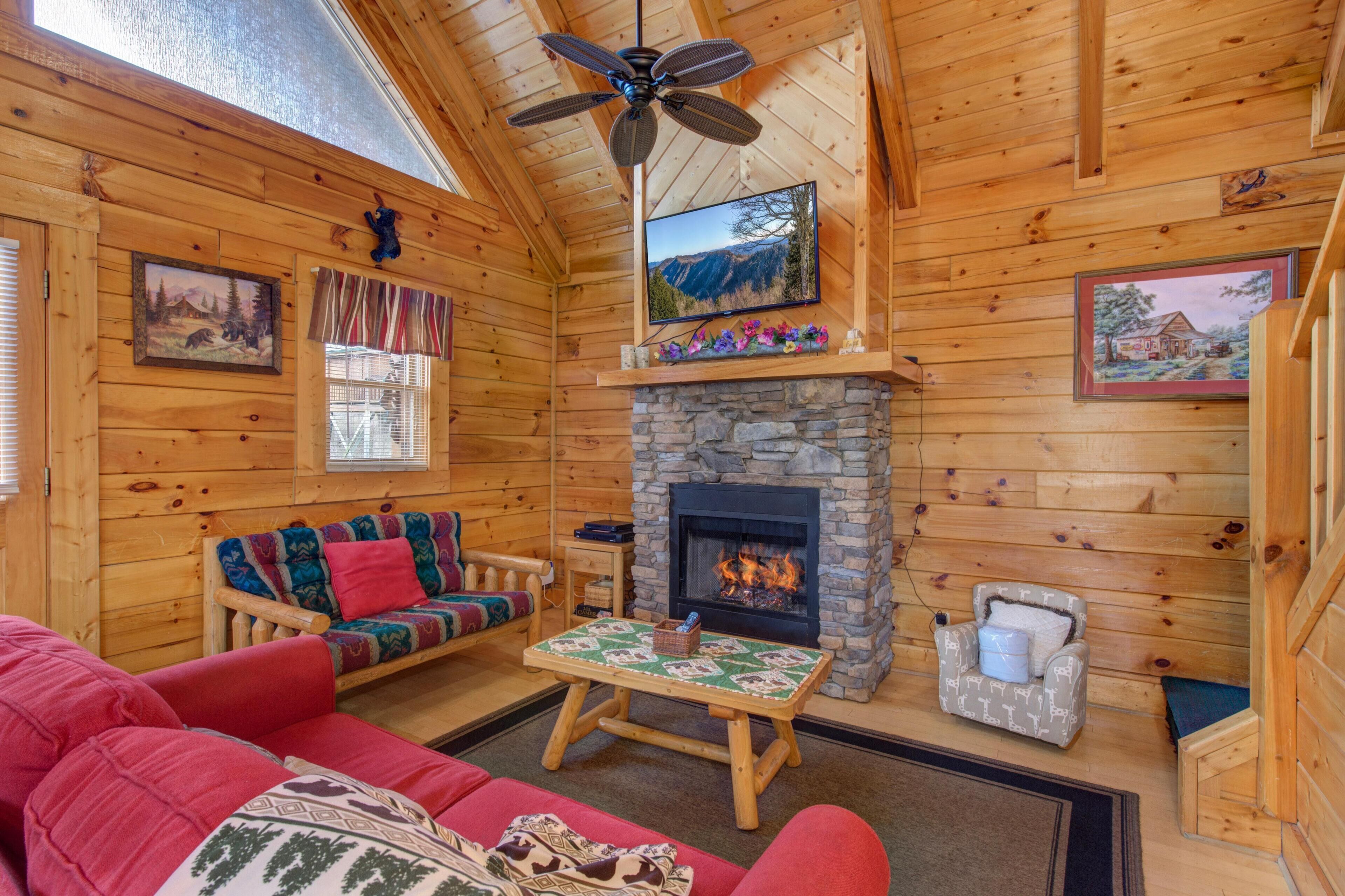 House, Multiple Beds (Bearific) | Living area