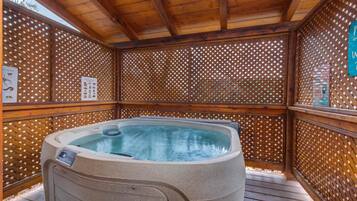 Maison, plusieurs lits (Bearcation) | Bain à remous intérieur