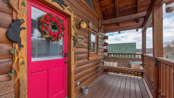 House, Multiple Beds (Bearcation) | Exterior detail