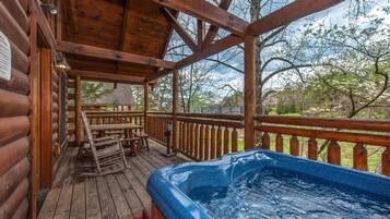 House, Multiple Beds (Gods Grace) | Outdoor dining