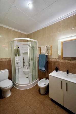 Bathroom - Vrbo Property (Vinaròs)