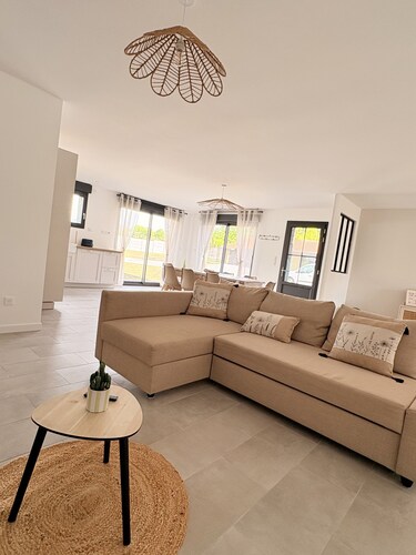 Cottage 'Gite Ô’Violetis' with Private Terrace, Private Garden and Wi-Fi