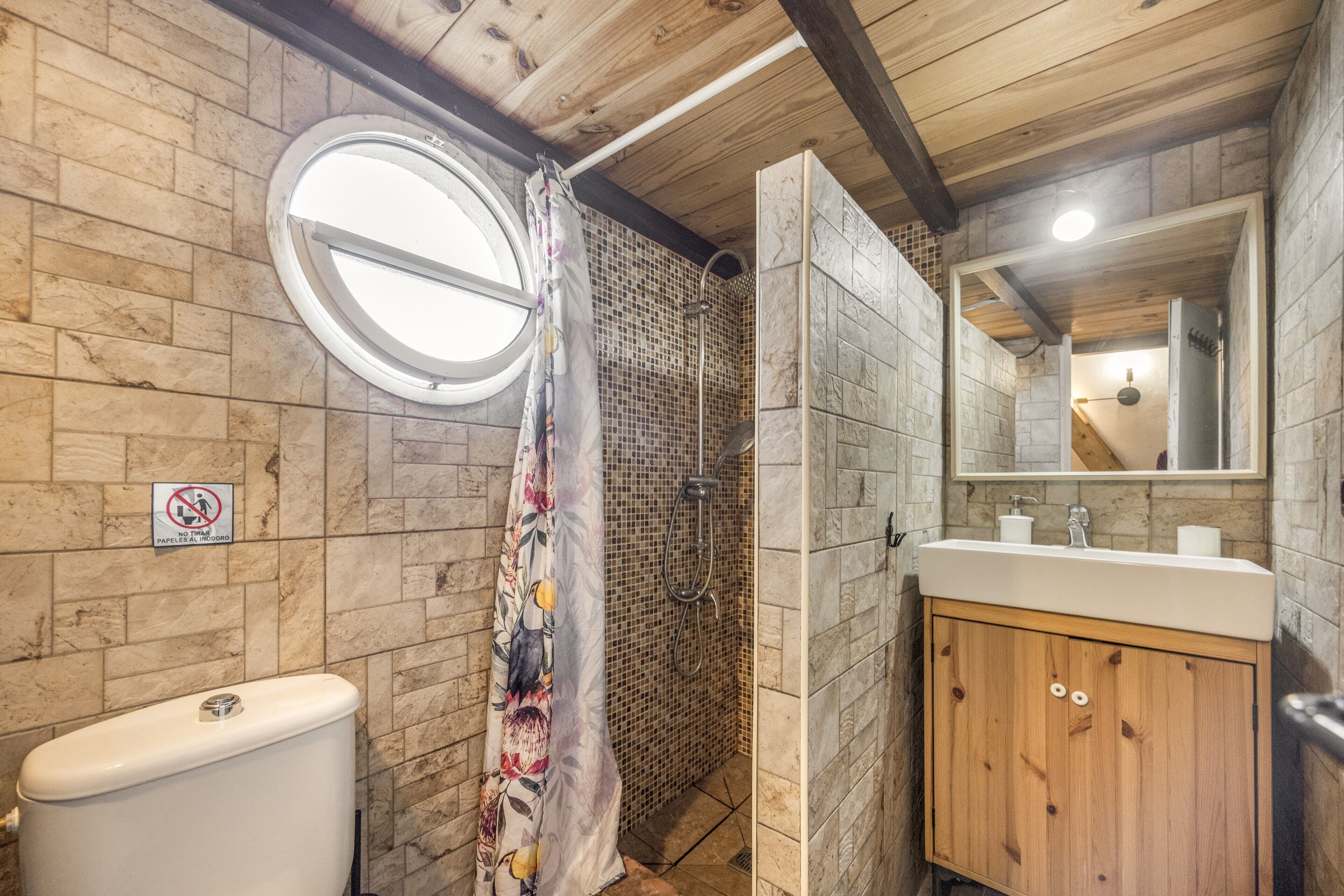 Shower, towels
