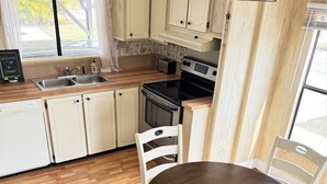 Unclassified image, 4 of 27, button - Family-Friendly Cottage Near Disney with Pool, Playground & Resort Amenities (Kissimmee)
