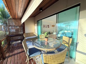 Outdoor dining - Vrbo Property (Armação dos Búzios)