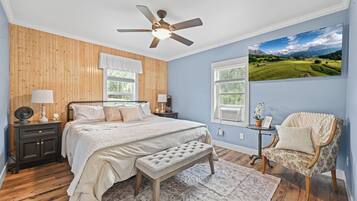 Iron/ironing board, Internet, bed sheets