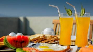 Deluxe Double Room, Balcony, Mountain View | Outdoor dining