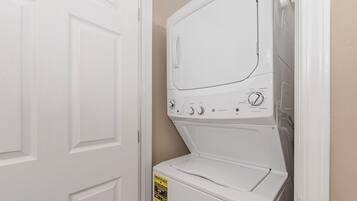 Apartment, Mehrere Betten (Baskins Creek 310) | Innenbereich