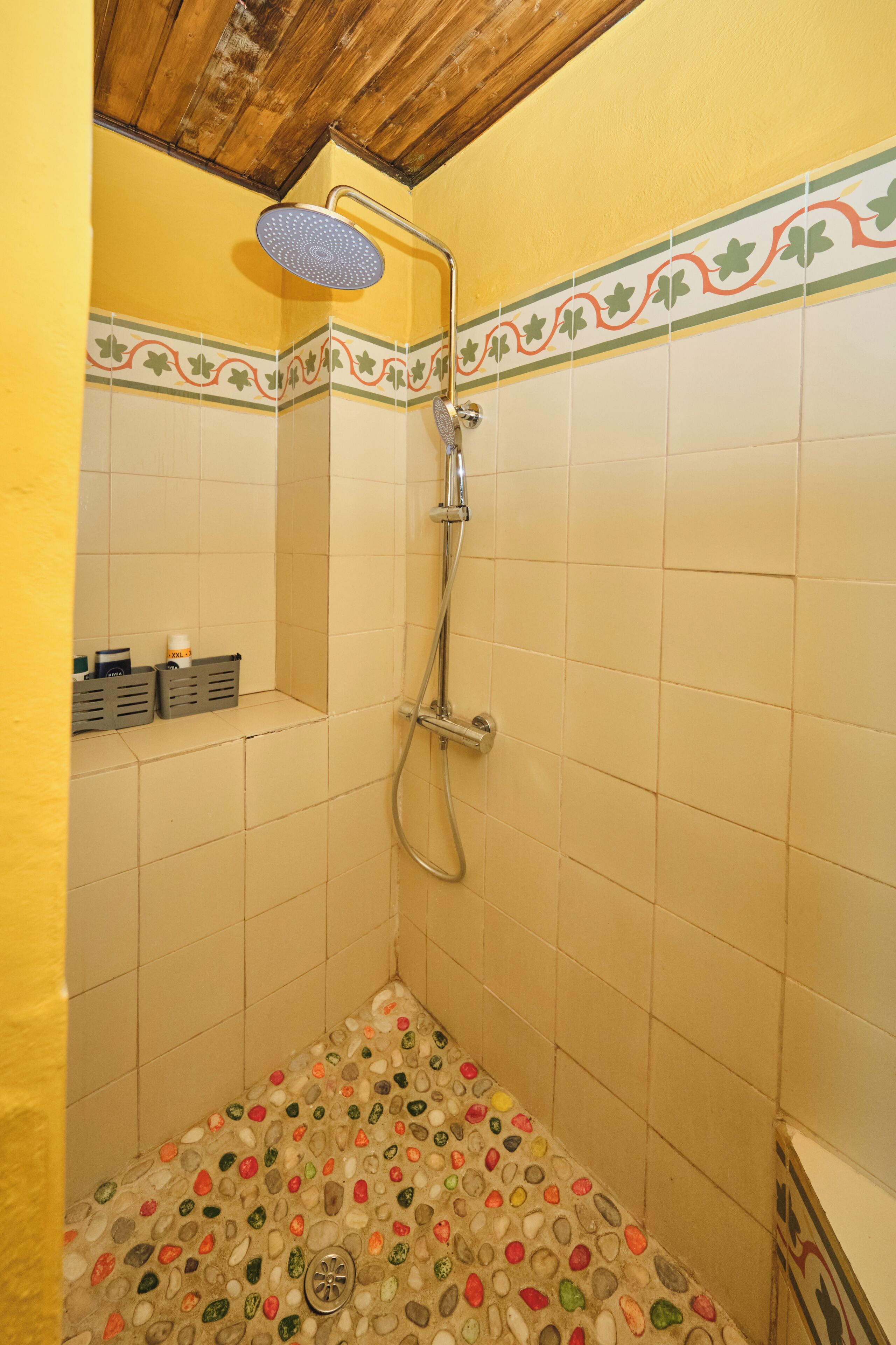 Deluxe Double Room, Lake View | Bathroom