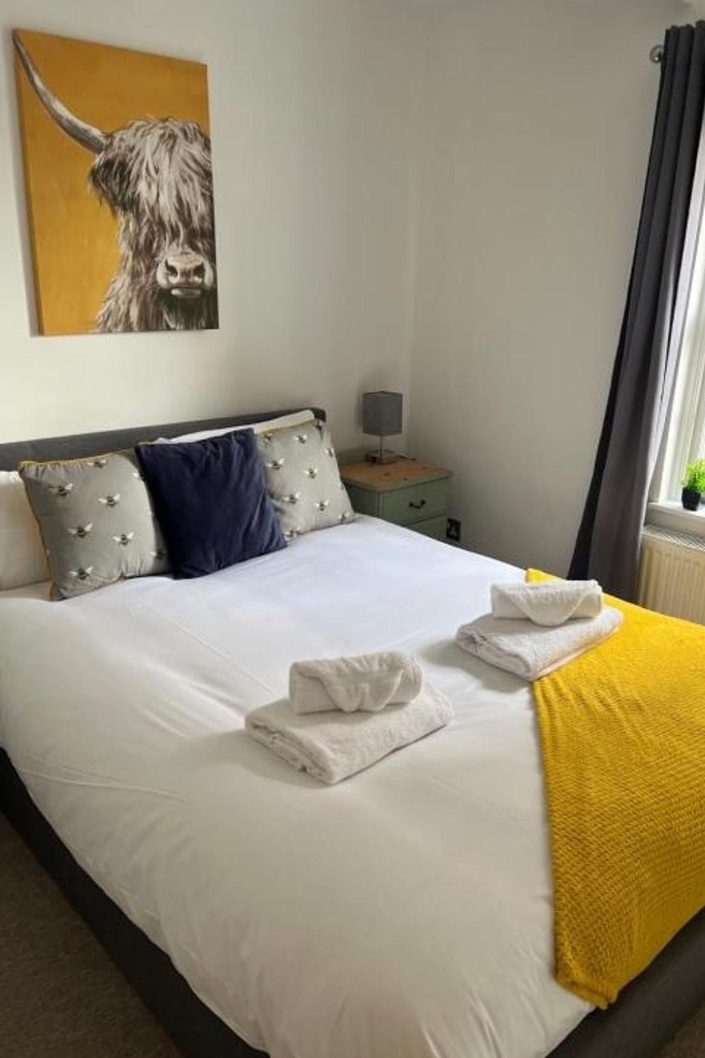 1 habitación, tabla de planchar con plancha, wifi gratis y ropa de cama 