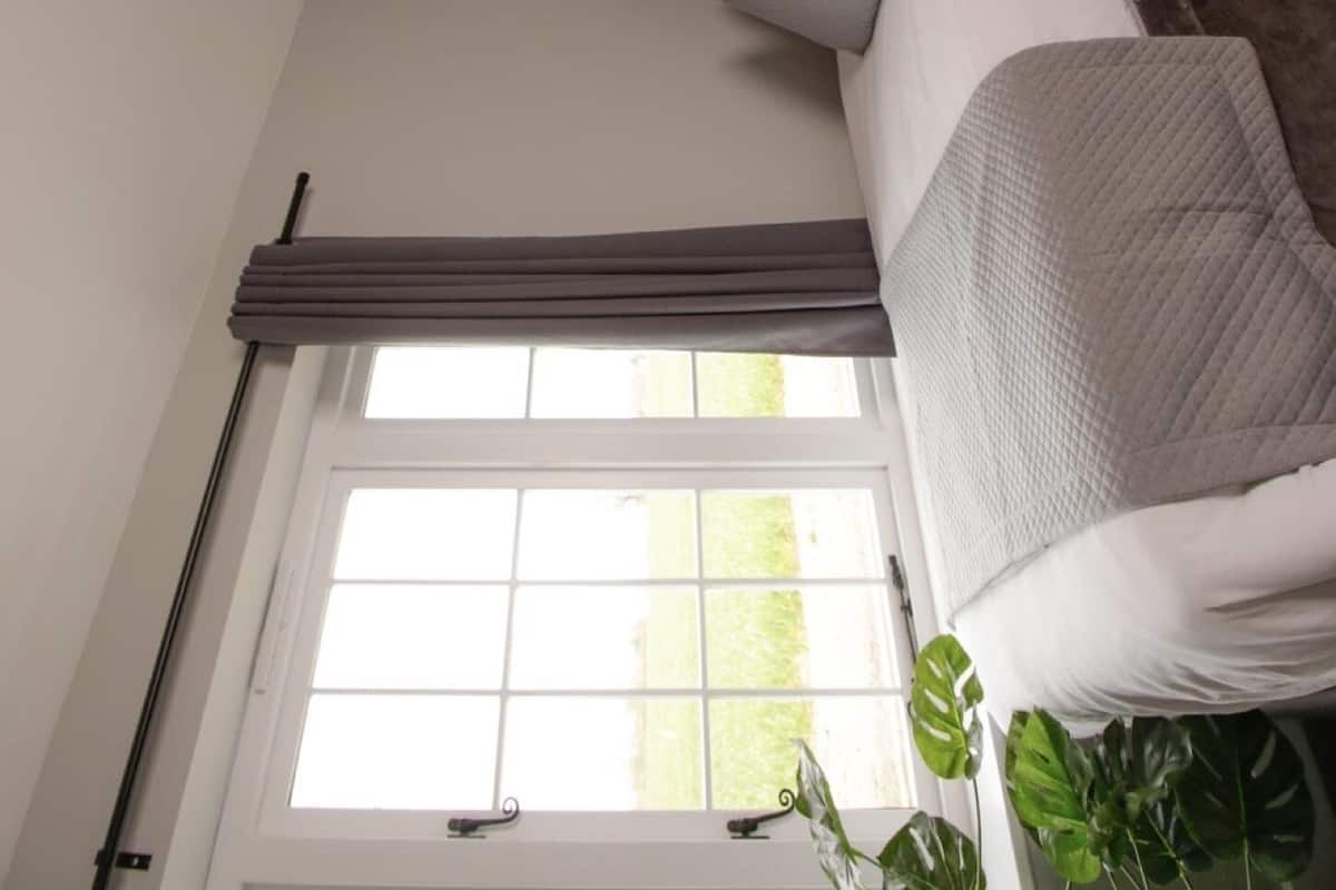 Deluxe Twin Room, Accessible, Courtyard View (Disabled facilities) | Desk, laptop workspace, iron/ironing board, free WiFi