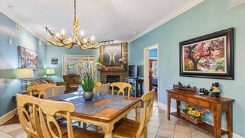 Condo, Multiple Beds (Baskins Creek 410) | Dining