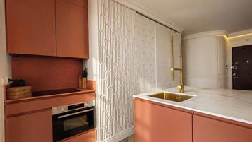 Apartment (2 Bedrooms) | Private kitchen | Full-sized fridge, oven, stovetop, dishwasher