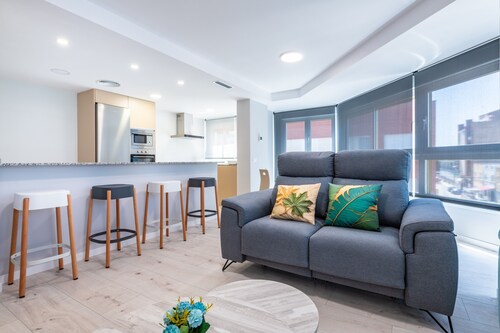 Apartment 'Golden Sky 2ª' with Shared Terrace, Wi-Fi and Air Conditioning