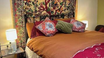 1 bedroom, bed sheets
