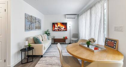 Cozy Guest Suite in Barrie| 2 Bedrooms | 2 parking| Laundry in unit