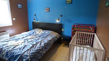 4 camere, ferro/asse da stiro, Wi-Fi, lenzuola