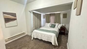 2 Schlafzimmer, Reisekinderbett, WLAN, Bettwäsche