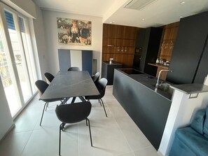 Dining - Vrbo Property (Napoli)