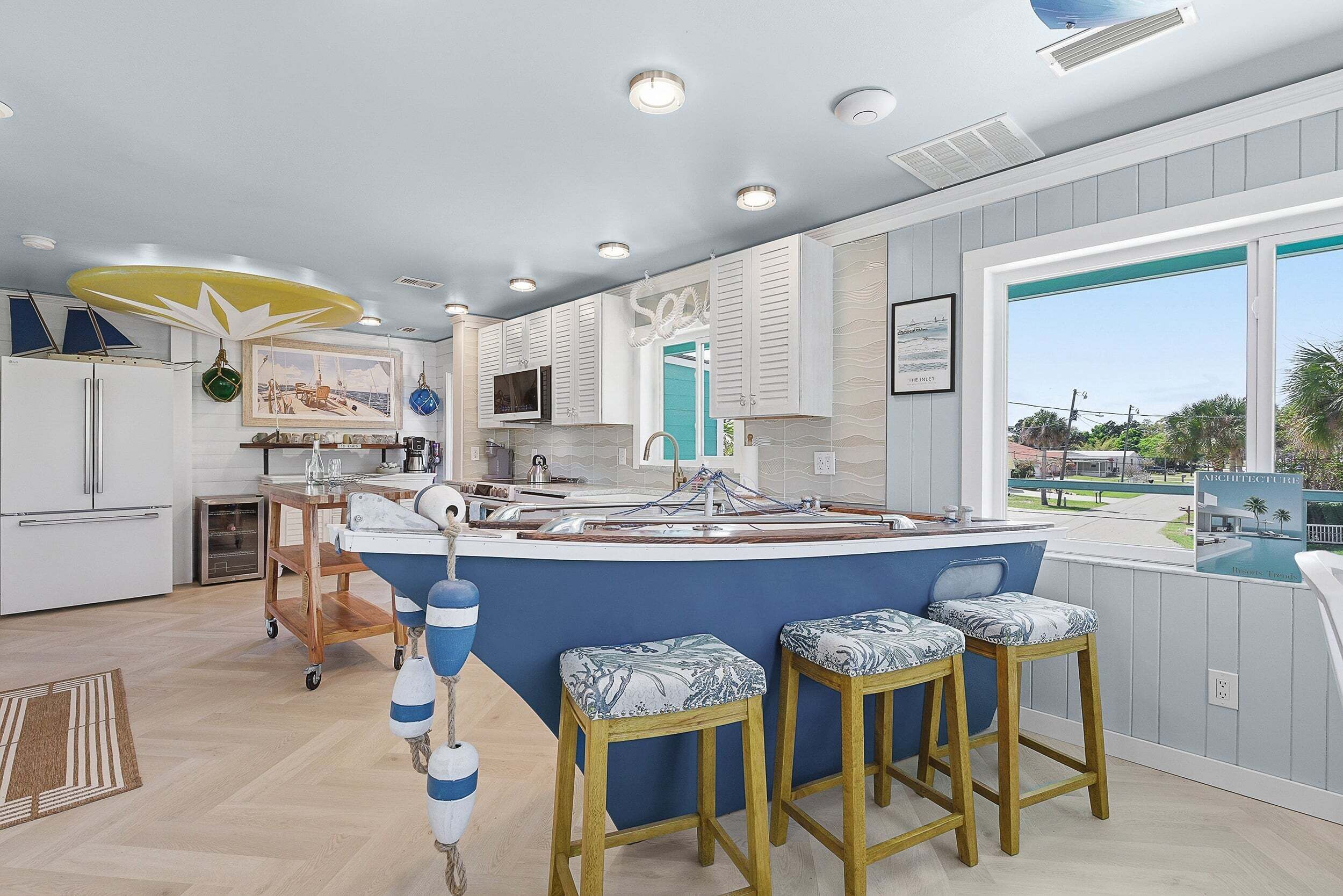 House, Multiple Beds (La De Dah) | Private kitchen | Fridge, microwave, oven, stovetop