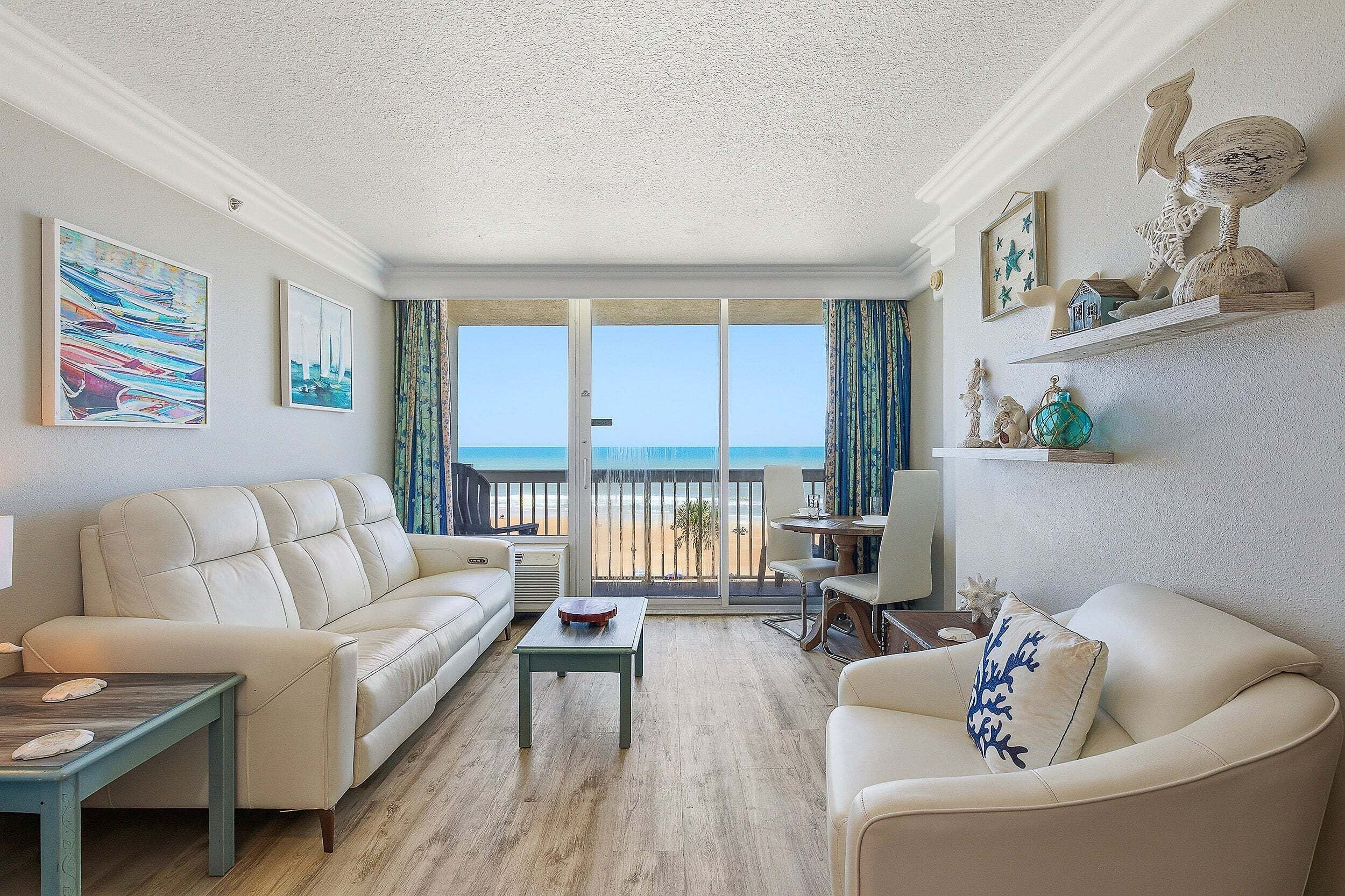 House, 2 Queen Beds, Balcony (Daytona Beach Resort 456) | Living area