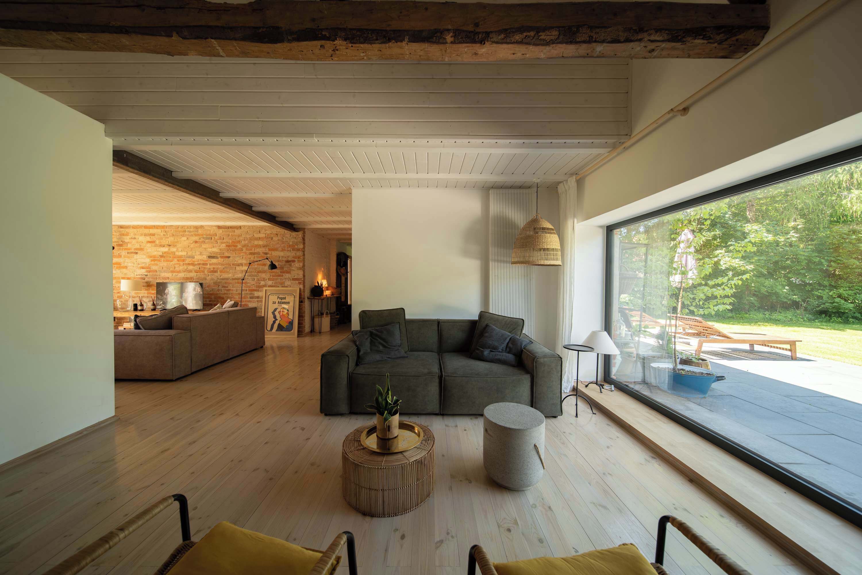 TV, fireplace, stereo, offices