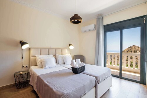 Villa Maria Volada | Traditional Home with Sea Views
