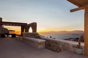 Terrace/patio - Ultimate Mykonian Retreat w/ Pool Jacuzzi and View (Mykonos)