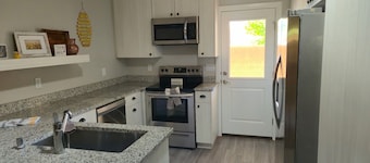 Charming Ivins Retreat - Beautiful 3BR Home In Heart of Southern Utah