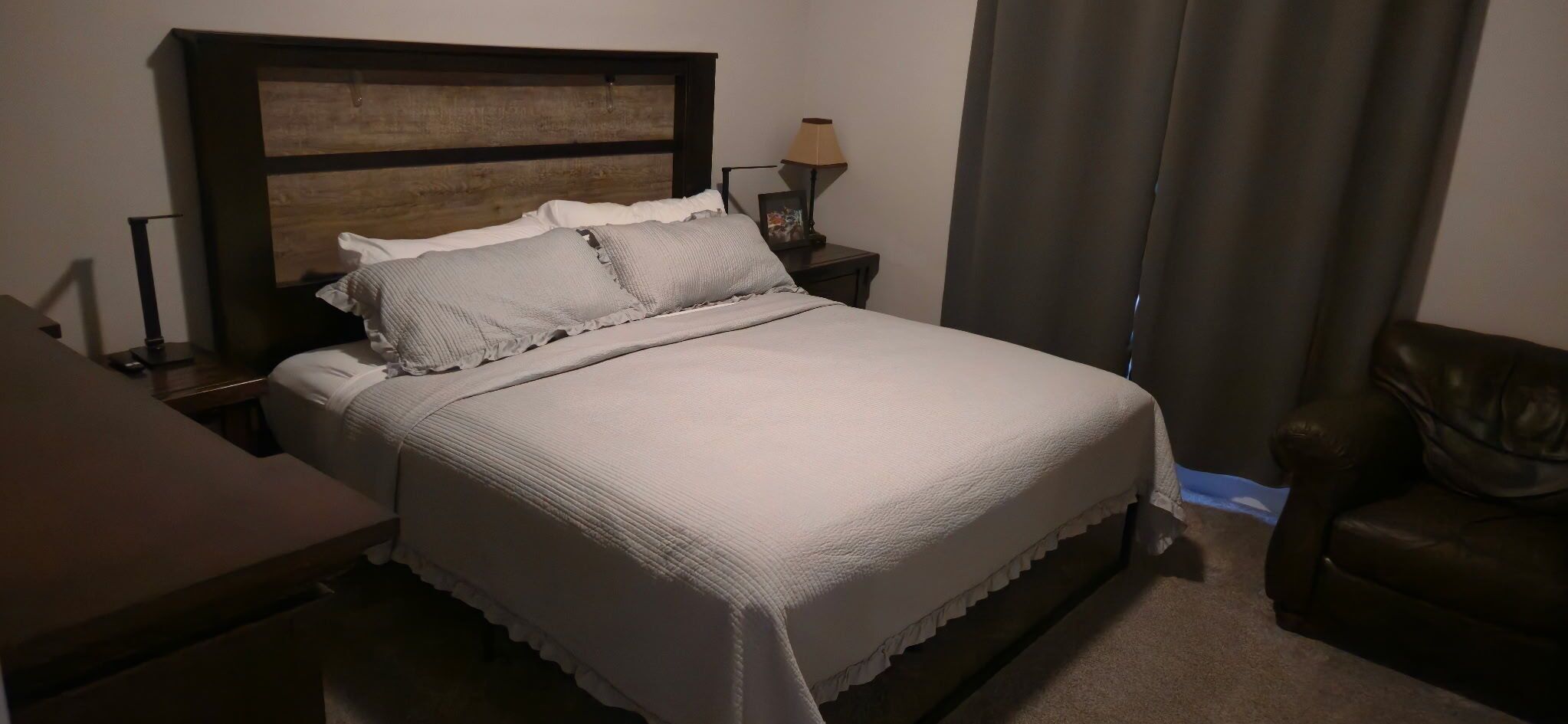 3 quartos, ferros/tábuas de passar roupa, Wi-Fi, roupa de cama
