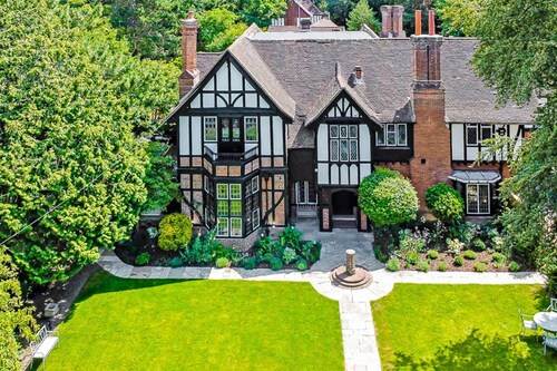 Highbury Mansion - Zwölf Schlafzimmer Villa, Schläft 24