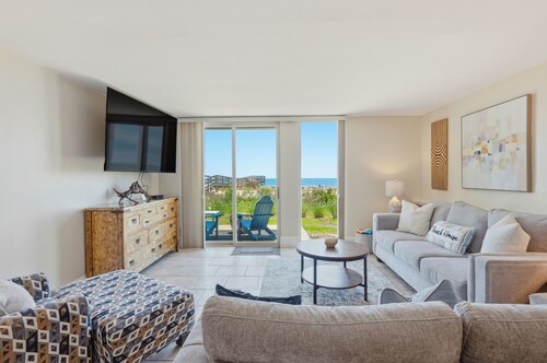 Direct Ocean View- Updated Coastal Condo - Walk to Driftwood Beach