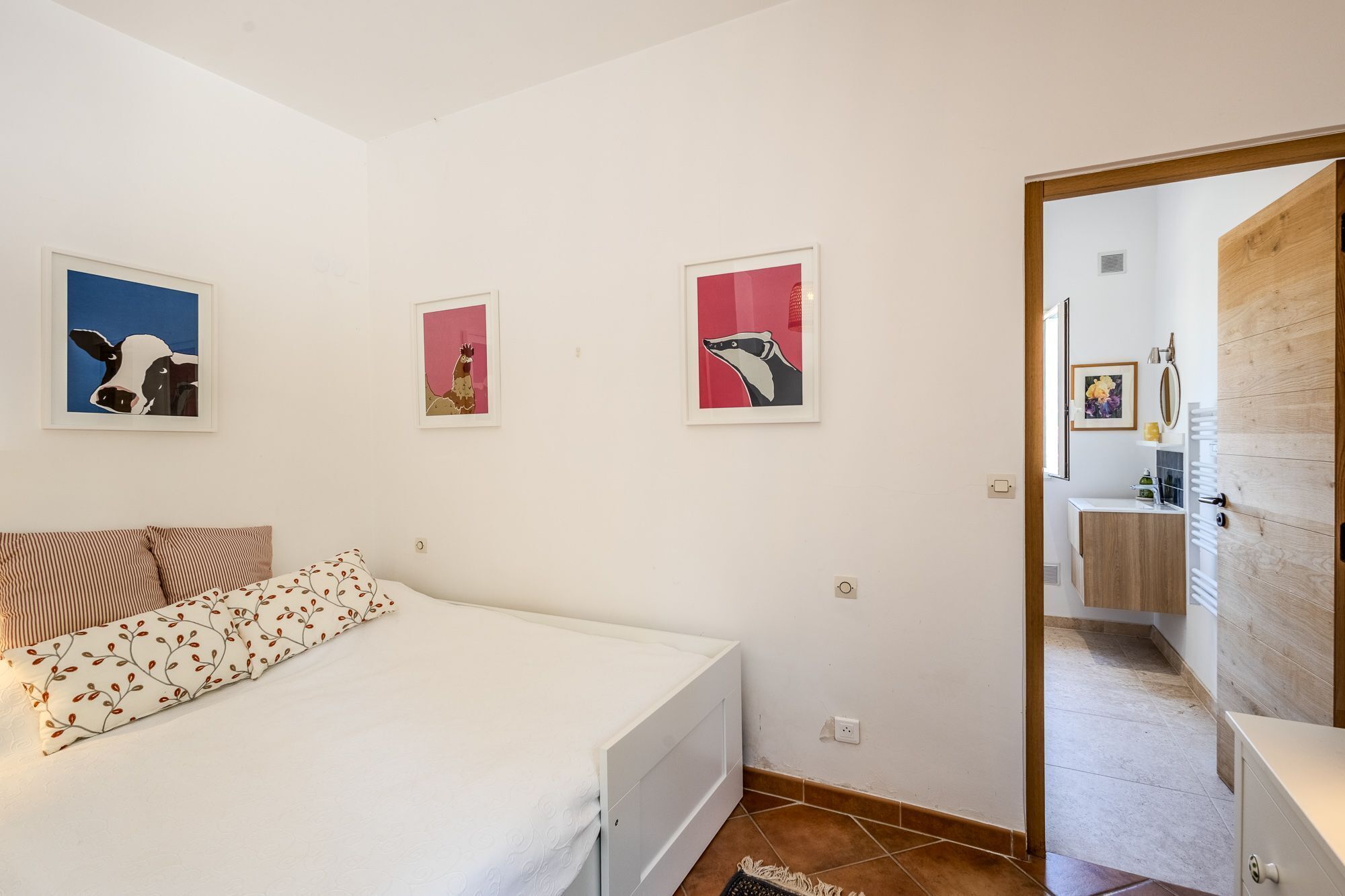 4 Schlafzimmer, Bügeleisen/Bügelbrett, Bettwäsche