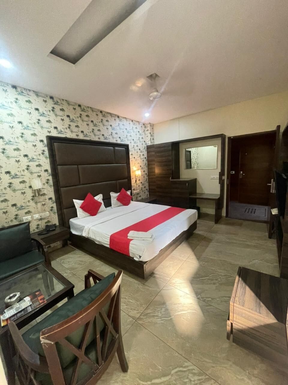 Standard Room | Desk, free WiFi