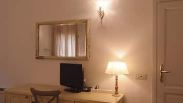 Classic Double or Twin Room | Interior