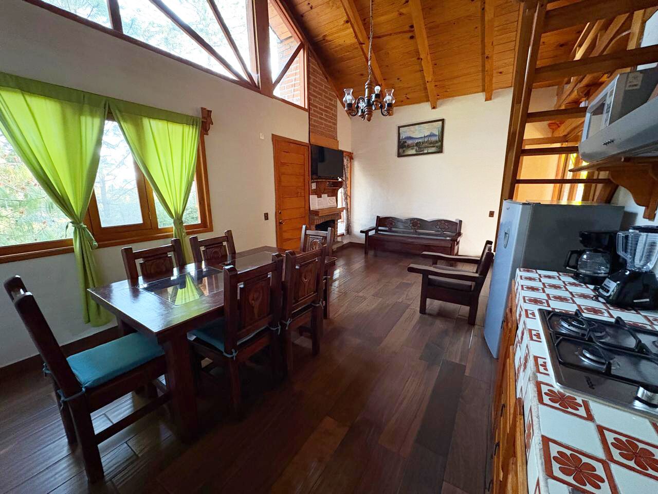 Suite estudio básica, vista a la ciudad | Restaurantes