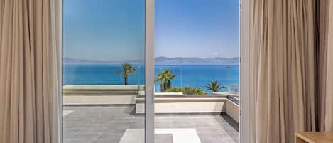 Suite, Non Smoking, Ocean View | Free cribs/infant beds, free WiFi, bed sheets