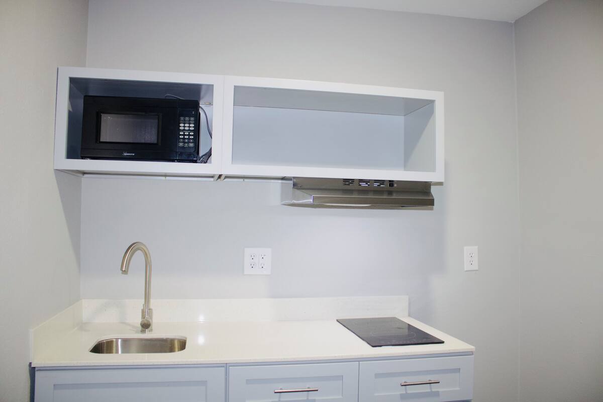 Desk, laptop workspace, WiFi (free)