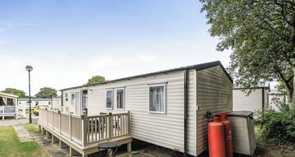 Primrose Valley 3-bed Caravan, Sleeps 8, Pets Ok