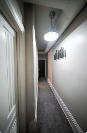 Interior - Cozy 1-bedroom apartment in amazing Cincinnati with AC Minutes to Paycor Stadium (Cincinnati)