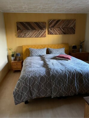 Free WiFi, bed sheets - Vrbo Property (Molbergen)