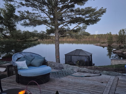 Northern Paradise on the lake with water activities, Pet-friendly